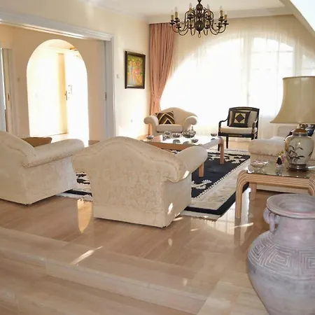 Villa Magnificent